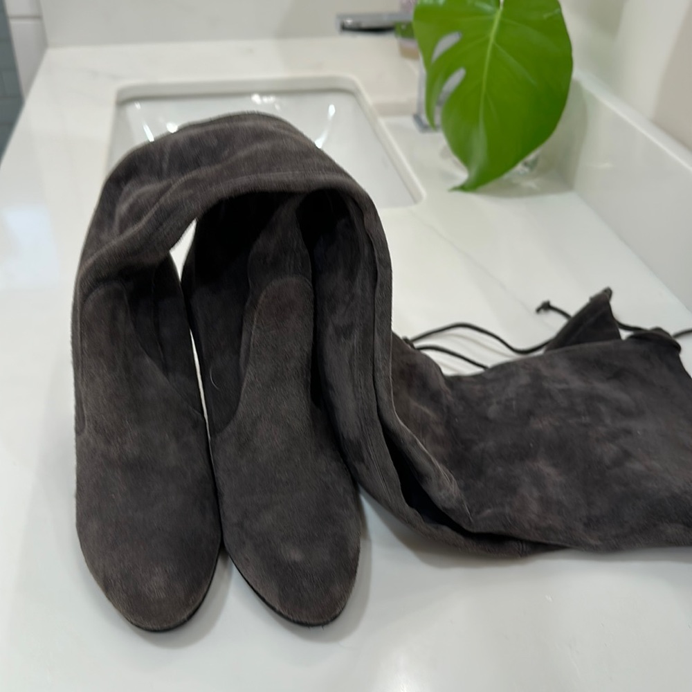 Highland over-the-knee suede slate gray boots from Stuart Weizman size 5.5